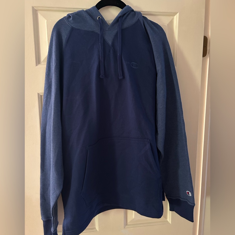 Champion Men's Navy and Light Blue Hoodie